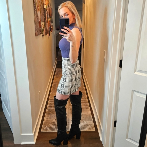 Theory Plaid Mini Skirt - SIZE 0 - Picture 1 of 13
